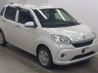 toyota-passo-2023-pearl-white