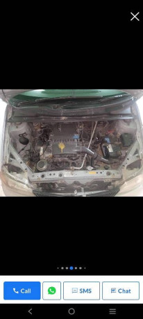 toyota-platz-2000-big-5