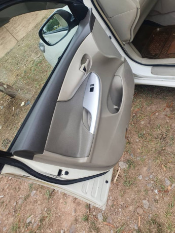 toyota-corolla-20-d-2009-sr-saloon-corolla-2009-big-6