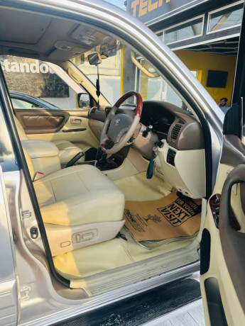 toyota-land-cruisermvx-limited-42d-2003-big-16