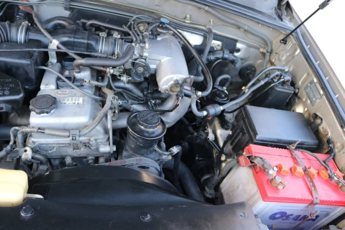 toyota-prado-2002-big-12