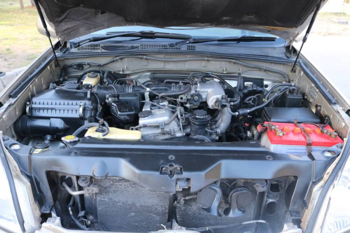 toyota-prado-2002-big-13