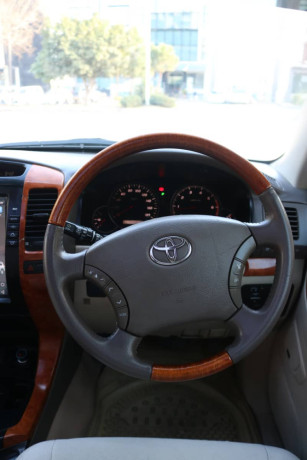 toyota-prado-2002-big-19
