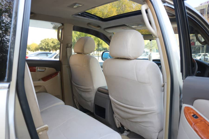 toyota-prado-2002-big-16