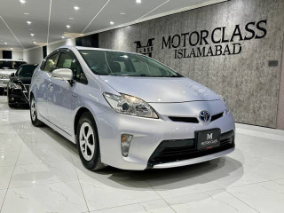 toyota-prius-2014