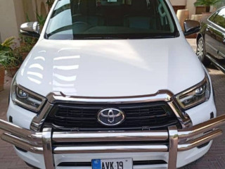 revo-toyota-hilux-2022