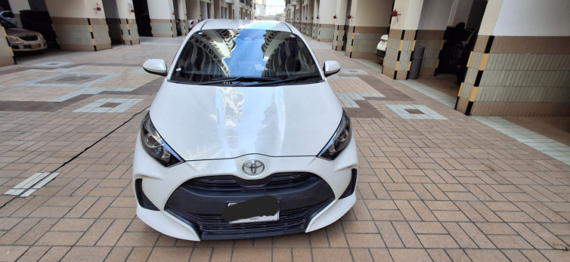 toyota-yaris-x-package-202124-pearl-white-big-7