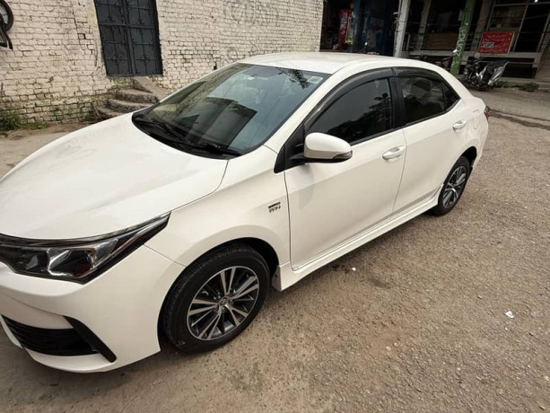 toyota-corolla-altis-2019-big-1