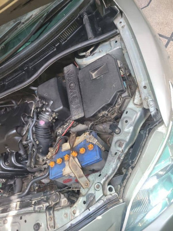 toyota-corolla-gli-2010-big-3