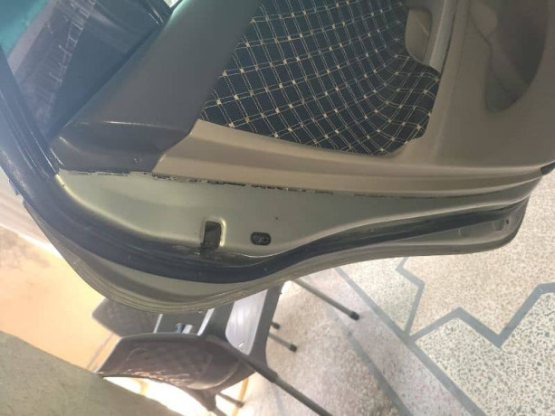 toyota-corolla-gli-2010-big-4