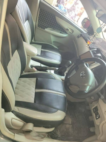 toyota-corolla-gli-2010-big-13