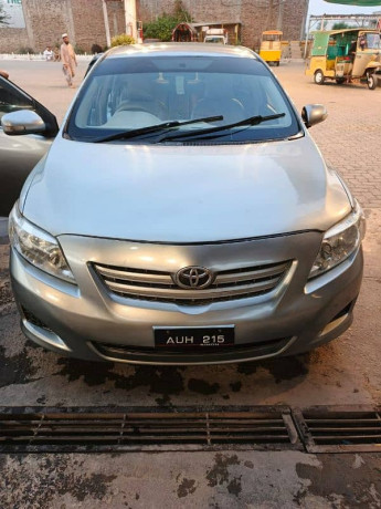 toyota-corolla-gli-2010-big-0