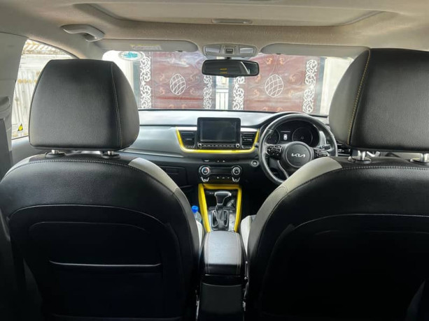 kia-stonic-ex-2022-model-big-14