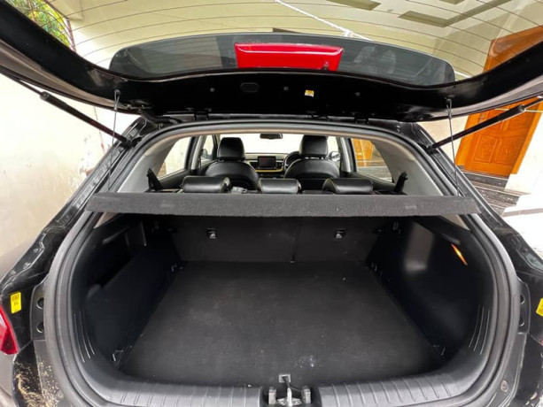 kia-stonic-ex-2022-model-big-9
