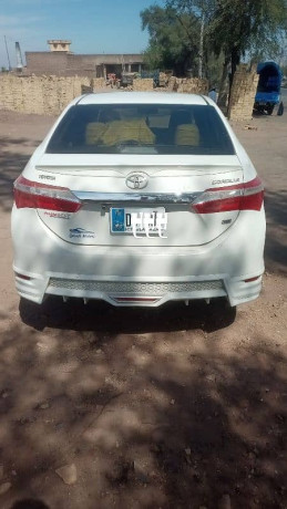 toyota-corolla-gli-2015-big-1