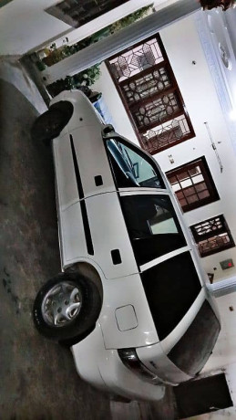 suzuki-cultus-vxr-2011-big-6