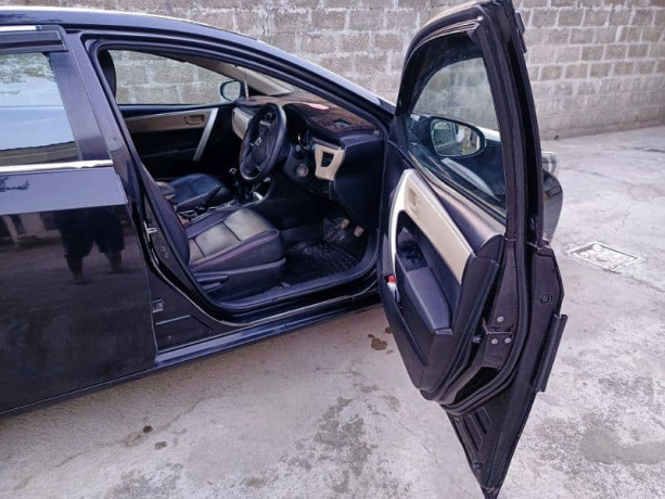 toyota-corolla-gli-2016-big-10