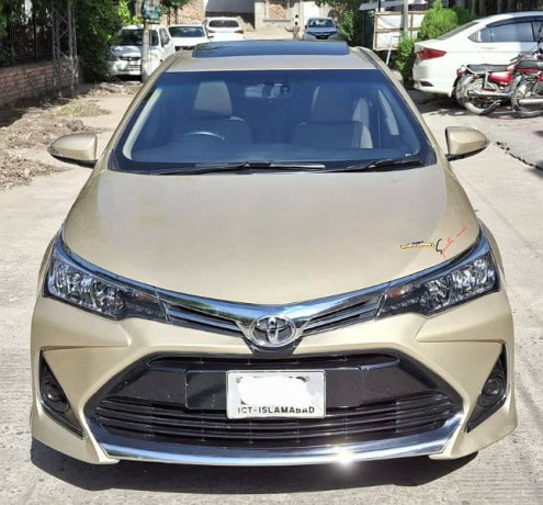 toyota-corolla-altis-grande-2015-autimatic-18-full-option-big-1