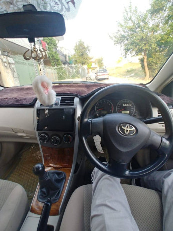 toyota-corolla-gli-13-vvti-2013-big-9