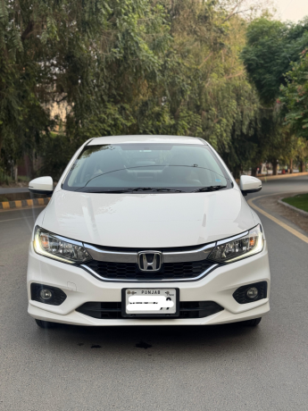 honda-city-15l-aspire-cvt-big-0