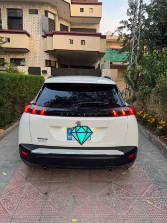 peugeot-2008-allure-2023-big-5