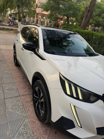 peugeot-2008-allure-2023-big-2