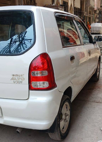 suzuki-alto-2010-big-10