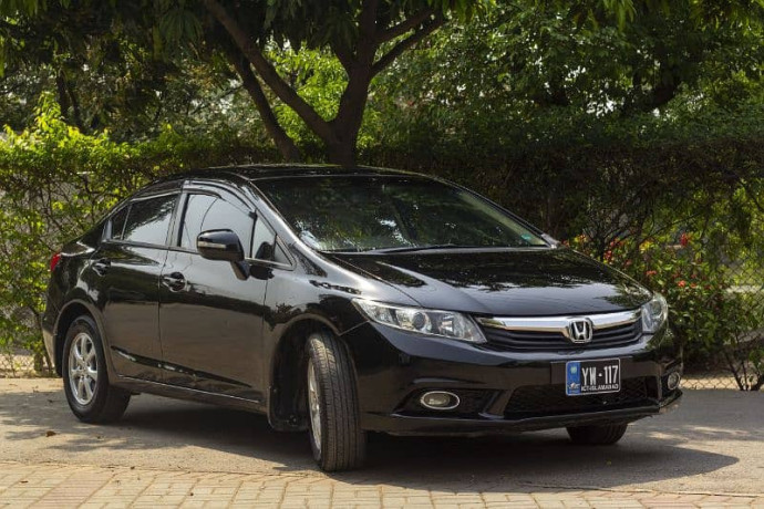 honda-civic-vti-oriel-prosmatec-2013-big-2