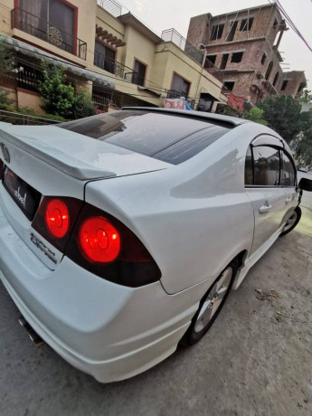 honda-civic-vti-oriel-prosmatec-2008-big-8