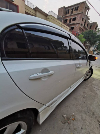 honda-civic-vti-oriel-prosmatec-2008-big-16