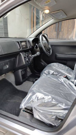suzuki-alto-2024-vxr-ags-18000km-big-4
