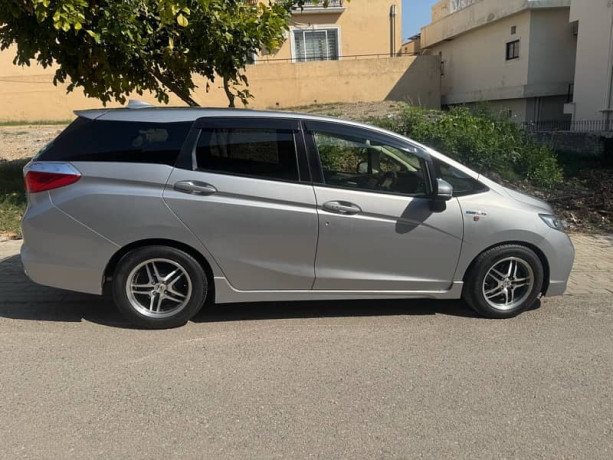 honda-fit-shuttle-hybrid-20182022-big-6