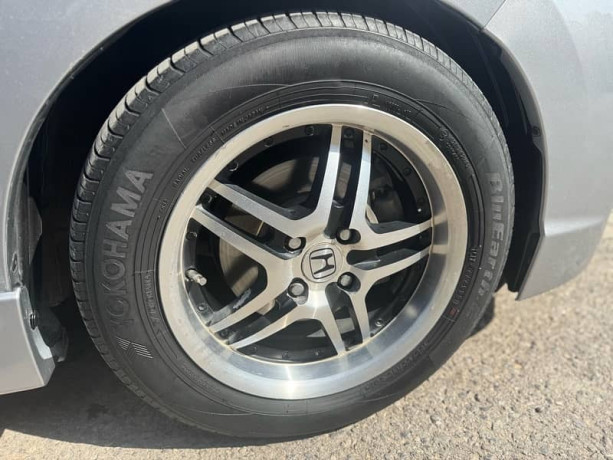 honda-fit-shuttle-hybrid-20182022-big-17