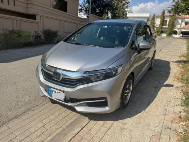 honda-fit-shuttle-hybrid-20182022-big-2