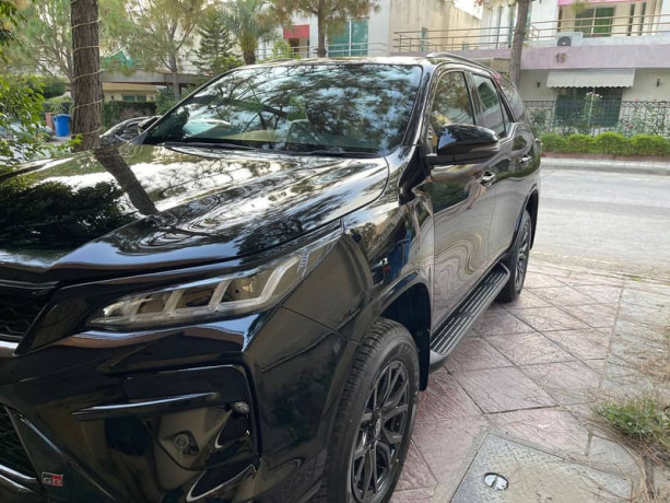 toyota-fortuner-gr-s-2025-big-2
