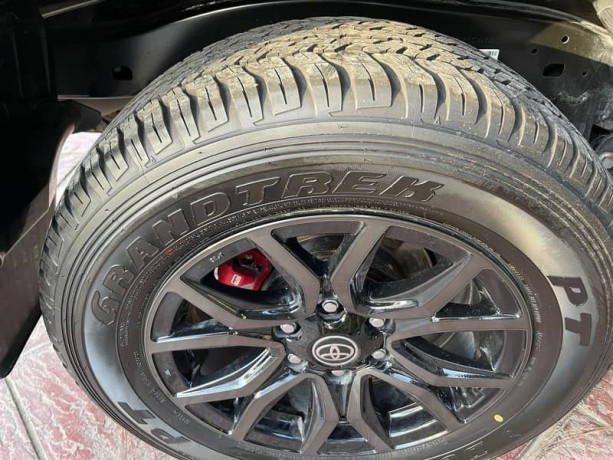 toyota-fortuner-gr-s-2025-big-8
