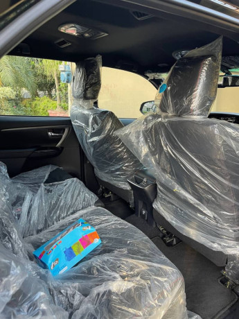 toyota-fortuner-gr-s-2025-big-6