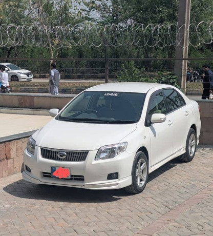 toyota-corolla-axio-2007-big-0