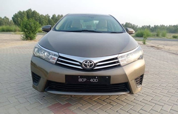 toyota-altis-grande-2014-big-0