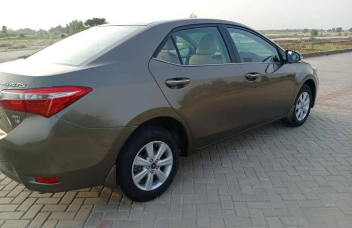 toyota-altis-grande-2014-big-5