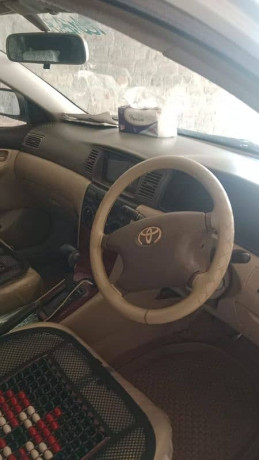 toyota-corolla-2004-big-2