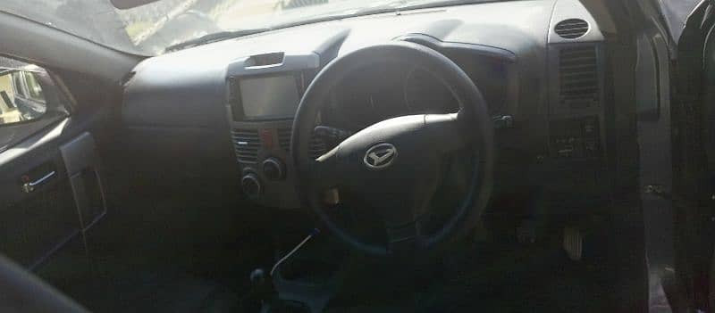 daihatsu-bego-2010-big-8
