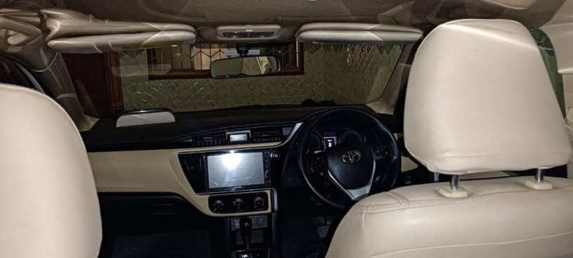 toyota-corolla-altis-x-16-2021-model-big-5