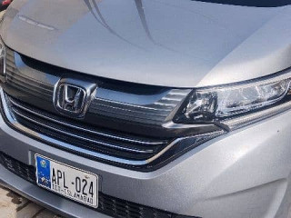 honda-freed-g-hybrid-2018
