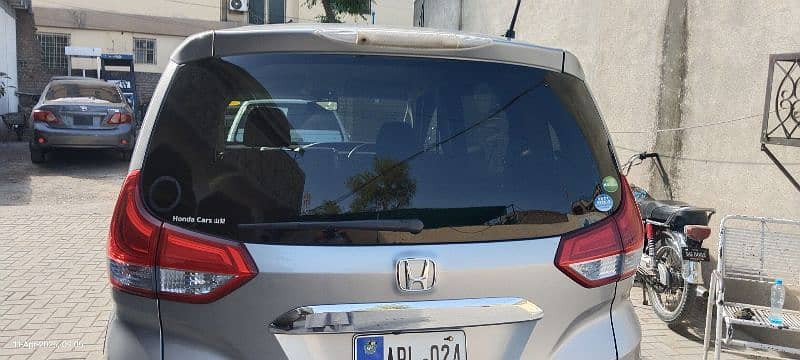 honda-freed-g-hybrid-2018-big-4