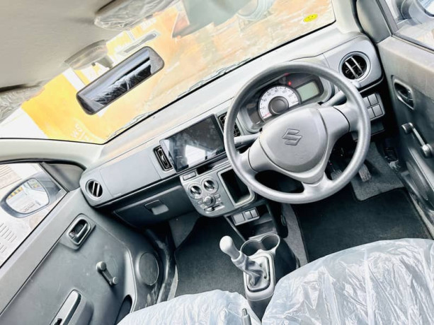suzuki-alto-vkr-2024-big-4