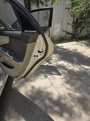 toyota-corolla-xli-2009-big-9