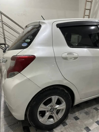 toyota-vitz-model-2015-impreg-2018push-start-big-6