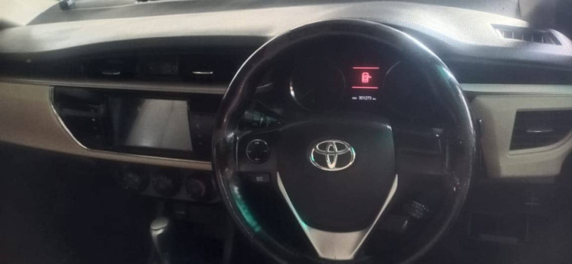 toyota-altis-grande-2014-automatic-like-brand-new-condition-big-5
