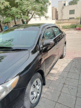 toyota-corolla-xli-2011-urgent-for-sale-big-2